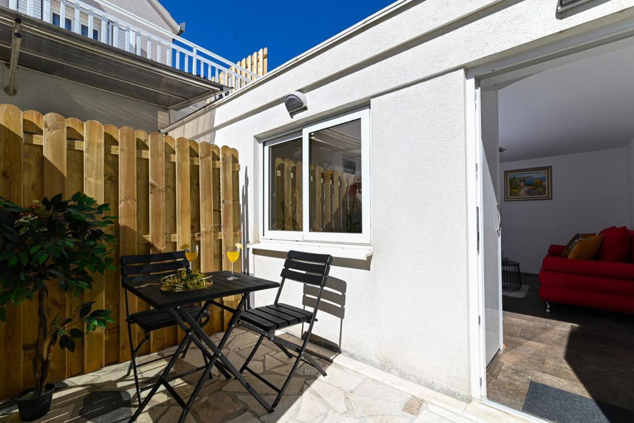 Apartmani Cesarica Трогир Екстериор снимка