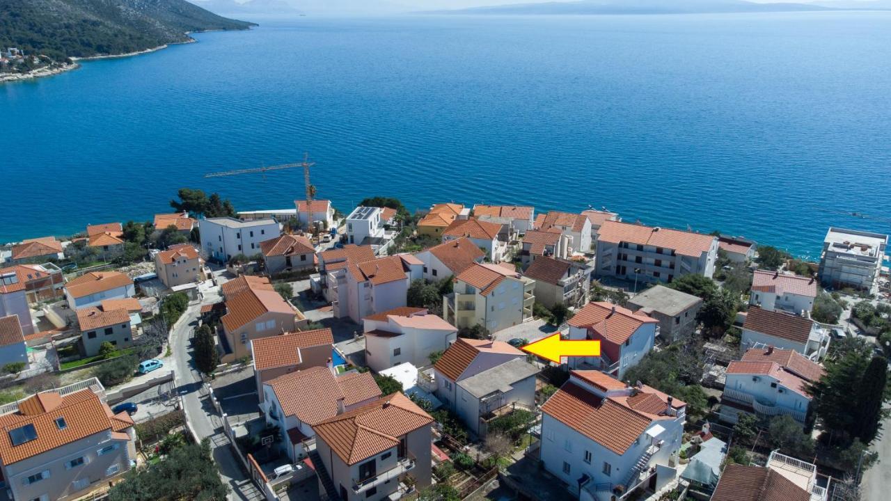 Apartmani Cesarica Трогир Екстериор снимка