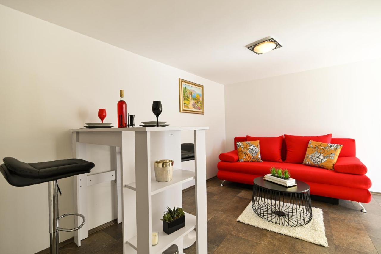 Apartmani Cesarica Трогир Екстериор снимка